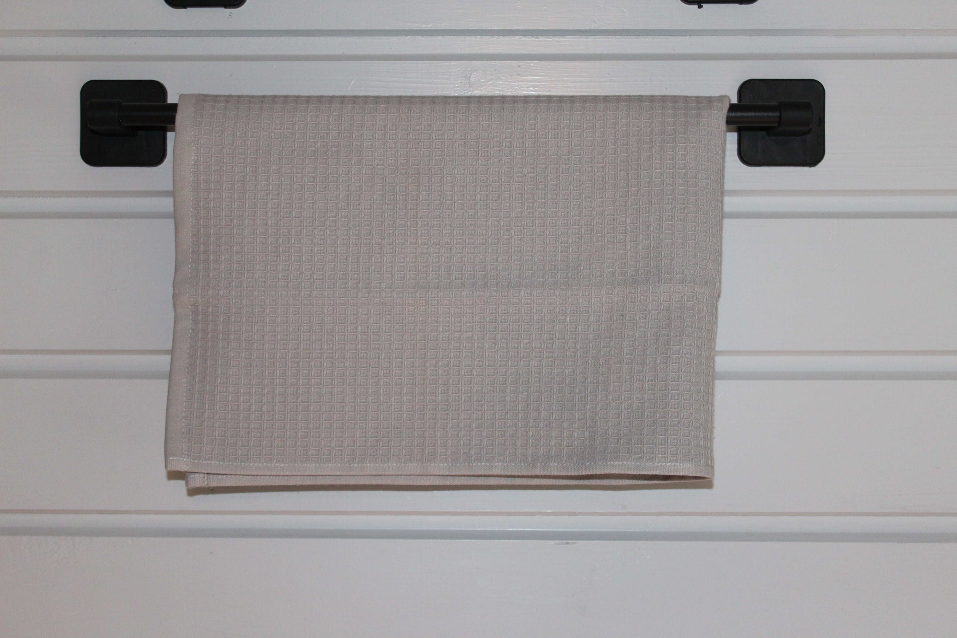 No-Drill Bathroom Towel Bar